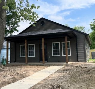 2408 1/2 N Purdum St