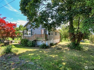 320 Pioneer Highway E