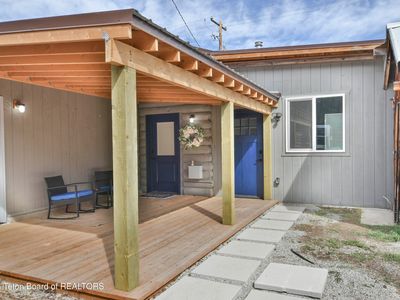 231 W Magnolia St