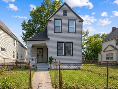 1266 E 102nd St