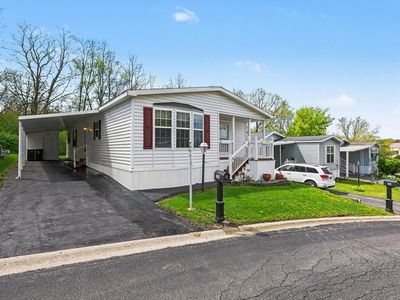 Property at 700 Hillcrest Ln, Crystal Lake, IL
