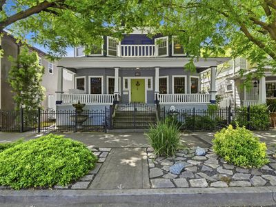 1120 G St
