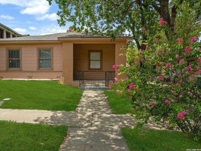 1023 W French Pl