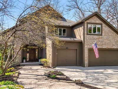 117 Lake Bluff Dr