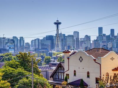 500 W Olympic Place #301