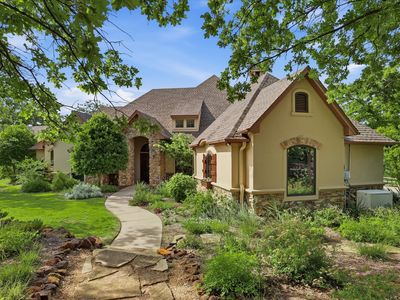 8000 Rhoads Rd