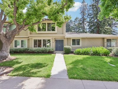 1522 De Rose Way