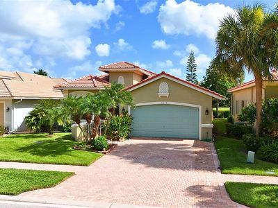6874 Fabiano Cir