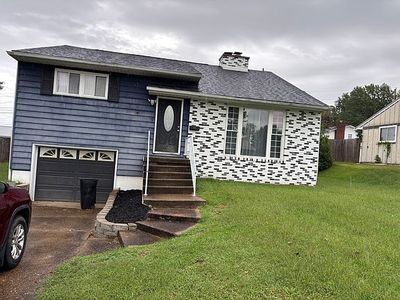 717 Crooks Ave
