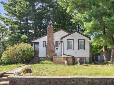 2 Clark Cir