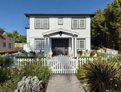 4682 Vista St