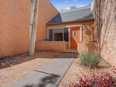 948 Northern Way APT 4