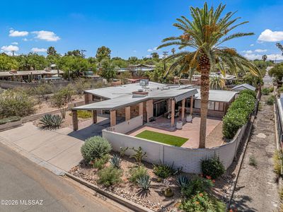2711 N Kiva Pl