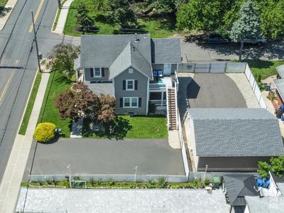 637 Main St
