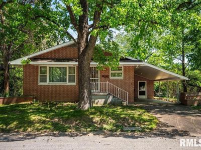 Property at 701 S Benwood Dr, Carbondale, IL