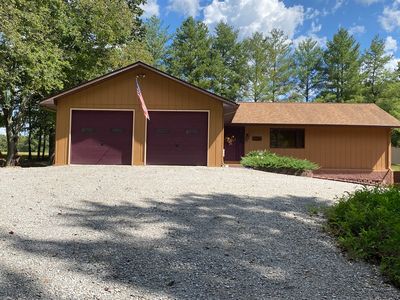 5702 N Thompsonville Rd