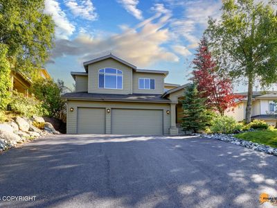 4742 Potter Crest Cir