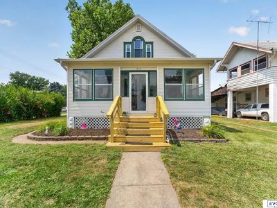 216 N 12th St