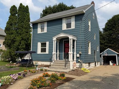 227 N Bowen St