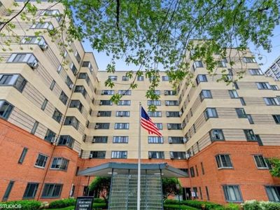 5060 N Marine Dr #2A