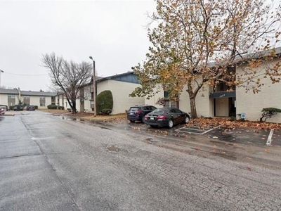 1725 E Lindsey St APT 3