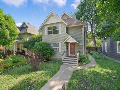 2515 Fillmore St NE