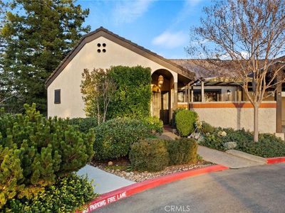 5 Valley Lake Cmns