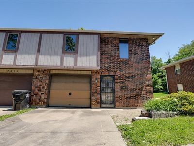 Property at 2811 Englewood Ter, Independence, MO