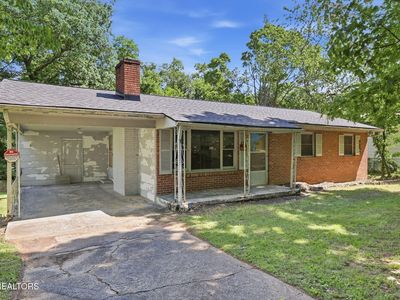 4930 Lonas Dr