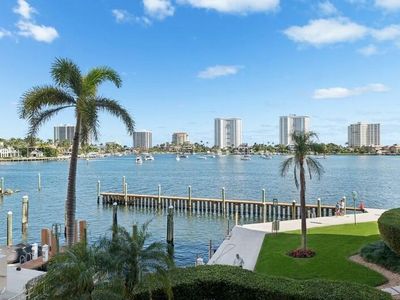 300 SE 5th Avenue #2090