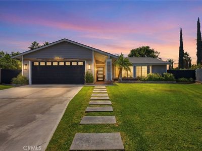 1036 Leslie Ct