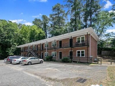 210 Colonial Dr