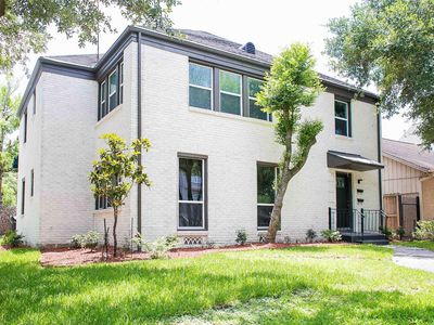 2301 Albans Rd