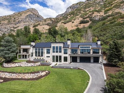 3726 Devonshire Dr