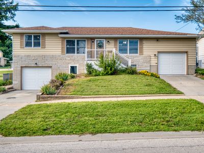 919 3rd Ave