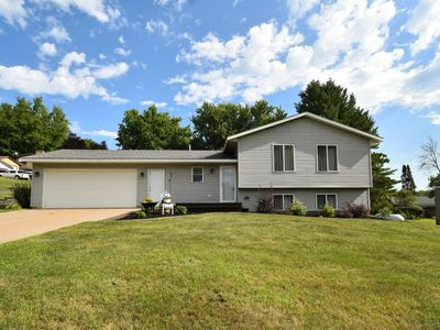374 Cherry St W