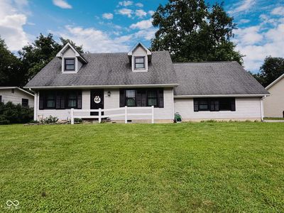 439 Greenacres Dr
