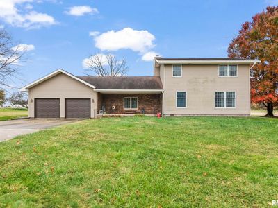6847 Farrand Rd