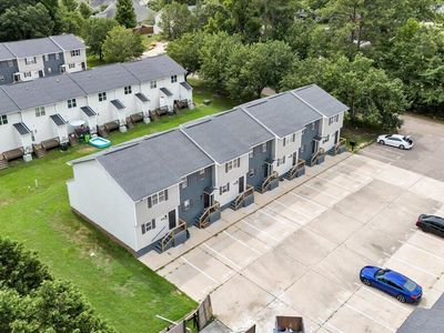 341-413 E Williams St