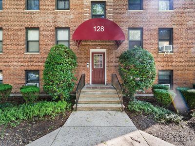 Property at 128 Richbell Road #B4, Mamaroneck, NY