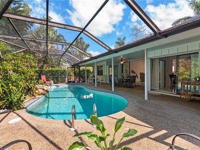 2287 Queens WAY
