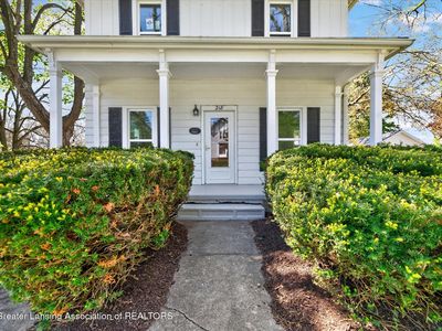 218 E Main St