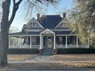 702 Bellevue Ave