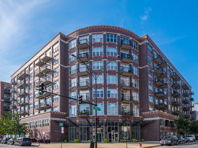1000 W Adams St APT 506
