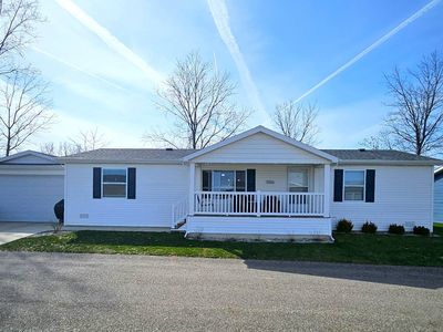 1556 Deer Point