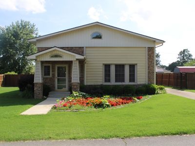 3620 Fischer Ave