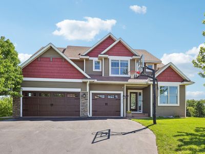 643 Parkside Ct
