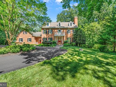 1135 Goldfinch Ln