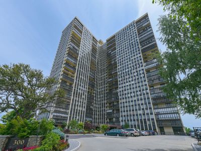 300 Winston Dr APT 2922