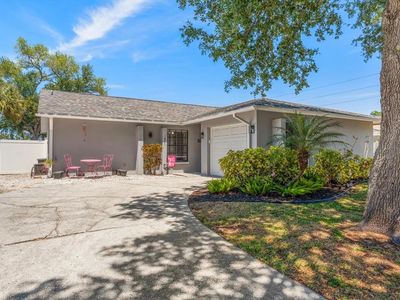 1875 Arbor Dr S